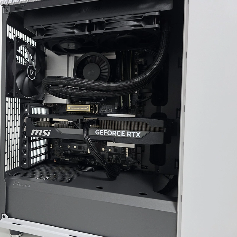 CAD Workstation North Mesh White 2 North GeForce white side